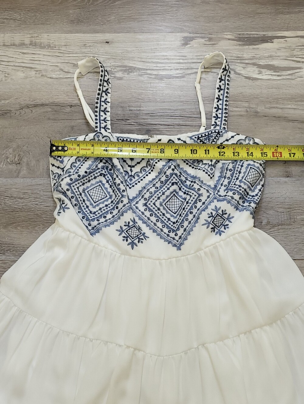 🛍Francescas Chrystal Fit & Flare White & Blue Embroidered Mini Dress Womens Med - Picture 4 of 10
